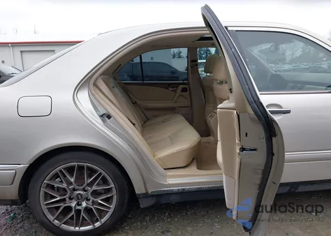 1999 Mercedes-Benz E 430 z USA, uszkodzony, nr VIN WDBJF70H7XA763198